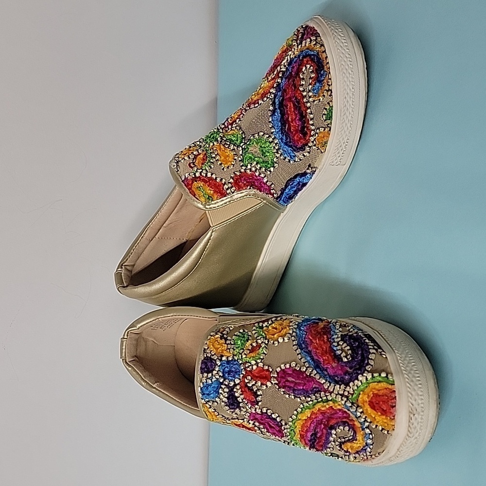 Wanted Colorful Embroidered Floral Wedge Slip On Shoes Size 8.5